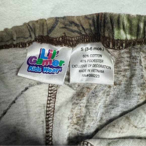 Lil’ Gamer Camo Outfit Set with Deer on the Front - Picture 11 of 11